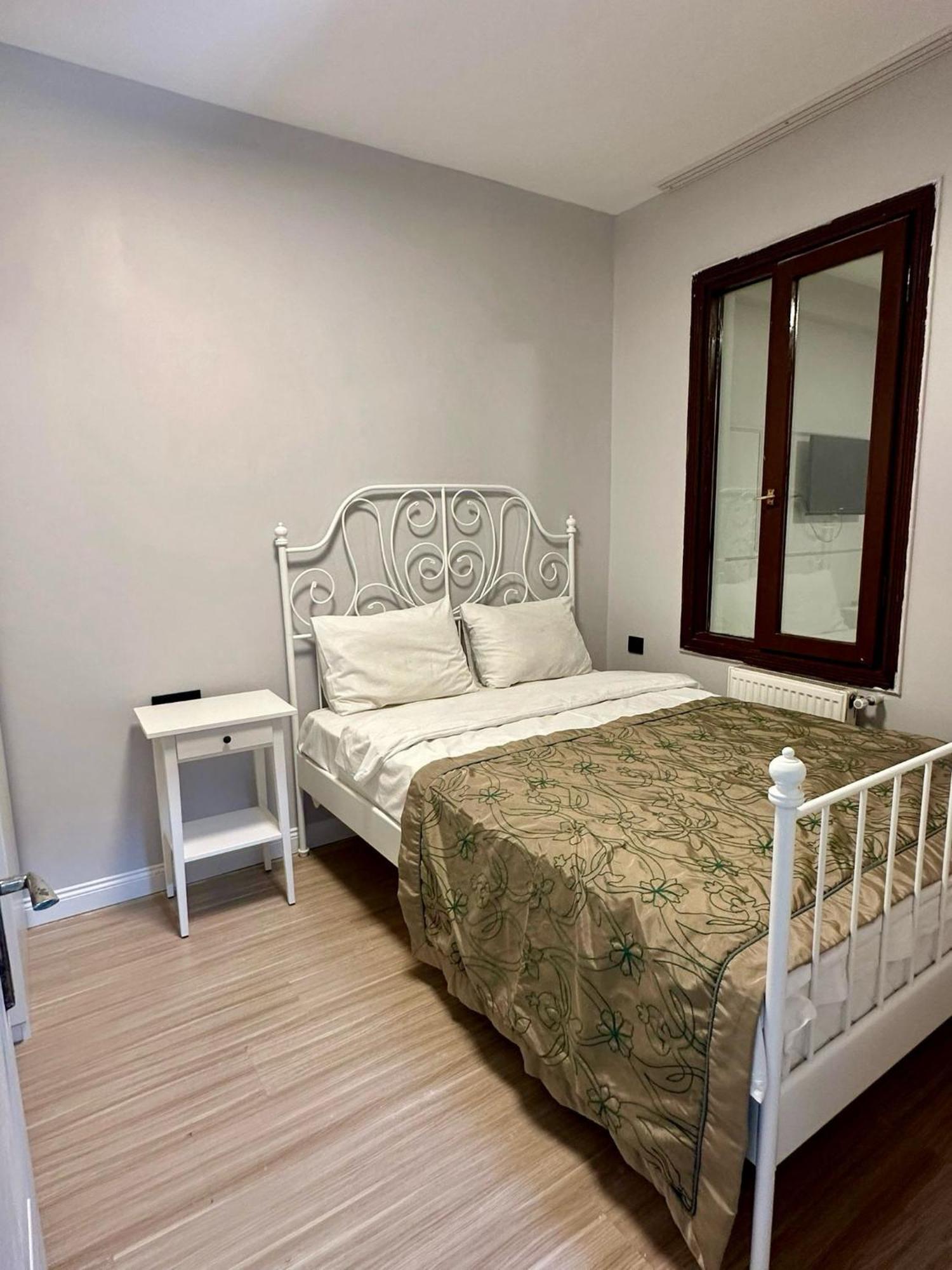 Ortakoey Tiny One Hotel Istanbul Exterior photo