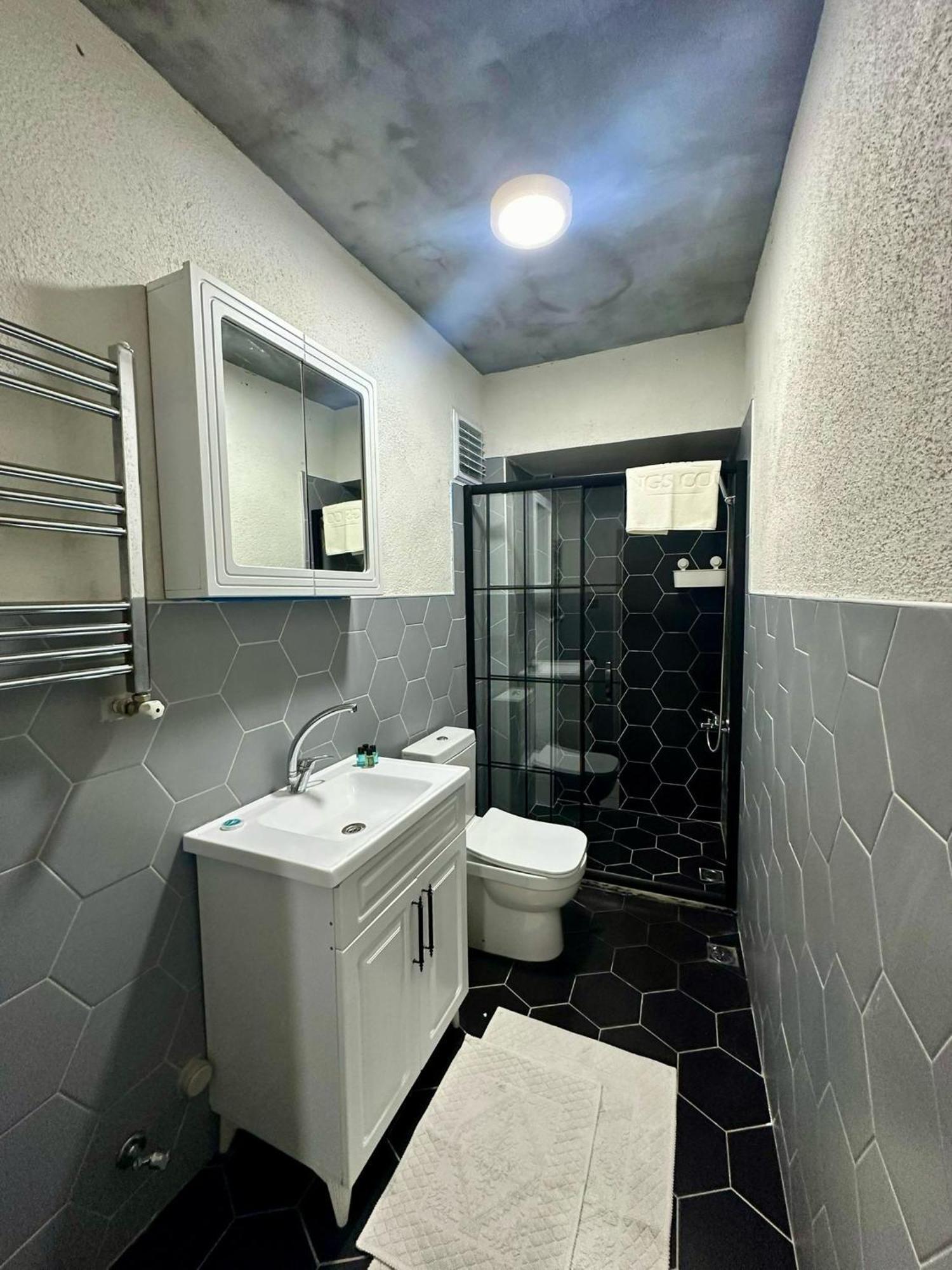 Ortakoey Tiny One Hotel Istanbul Exterior photo