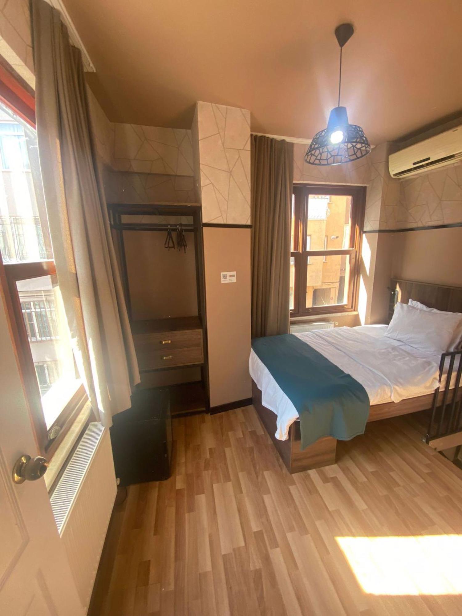 Ortakoey Tiny One Hotel Istanbul Exterior photo